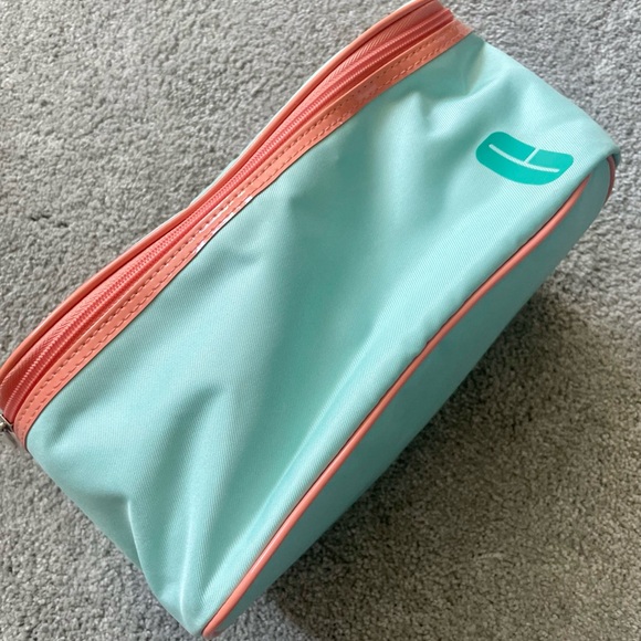 Clinique Teal and Orange Organize and Make Up Pallet - Picture 3 of 8